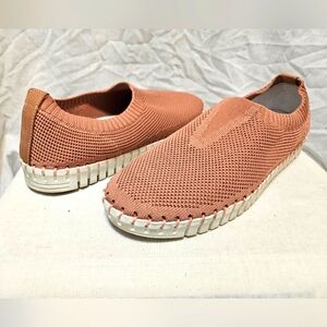 Eric Michael Lucy Women's Shoes Sz 40 (9)